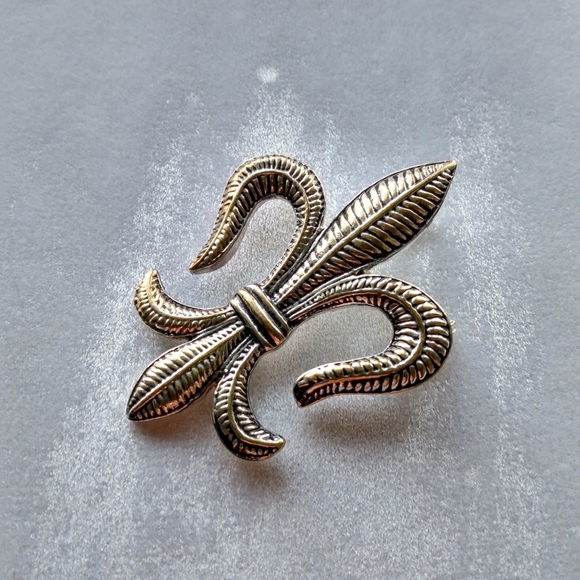 Fleur-de-lis Brooch/Pendant - Picture 5 of 5